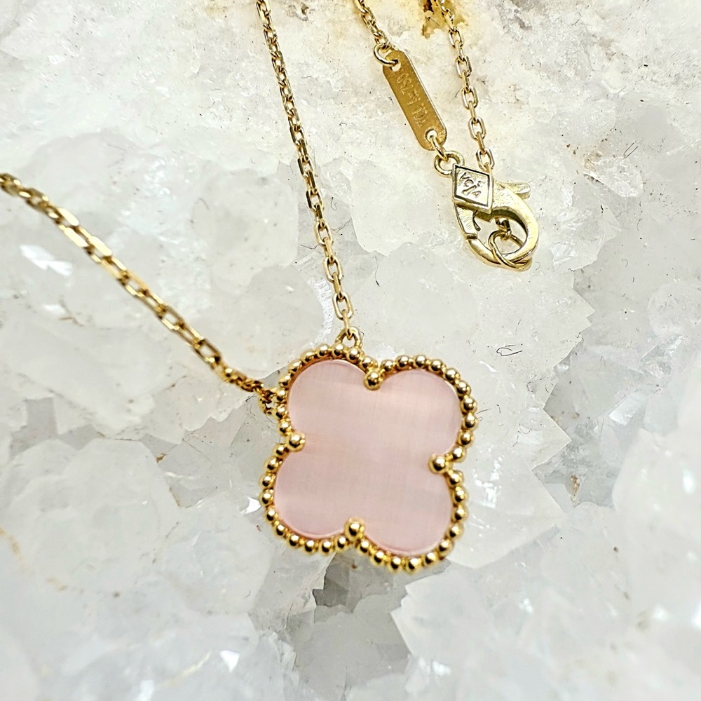 Solid 18k Gold Clover Necklace